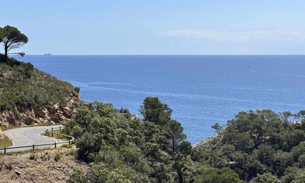 Carretera de Tossa de Mar a sant Feliu de Guixols vistas al mar Mediterráneo